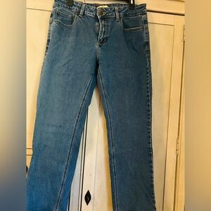 Blue mountain classic women’s jeans.  Mid rise, blue.  Size 12 short.